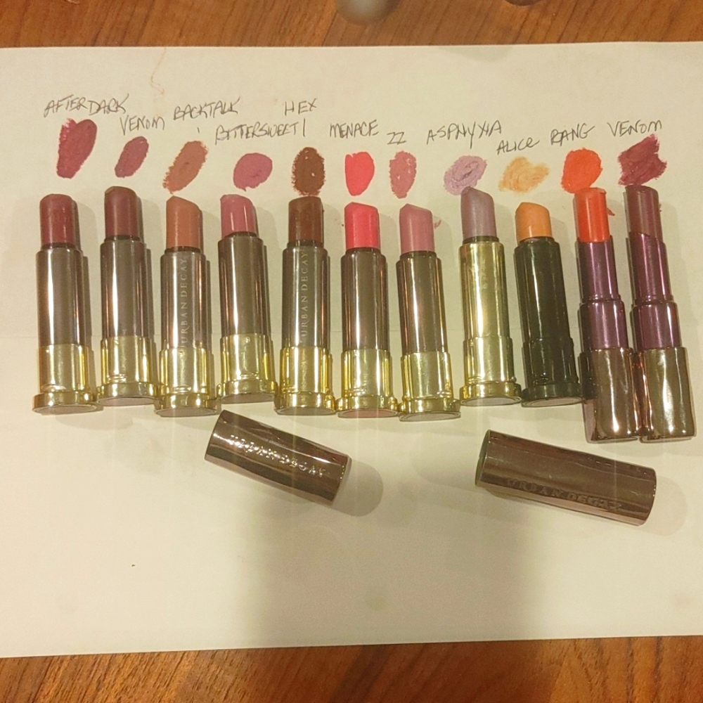 💋 Urban Decay (11) Lipstick Collection 💋